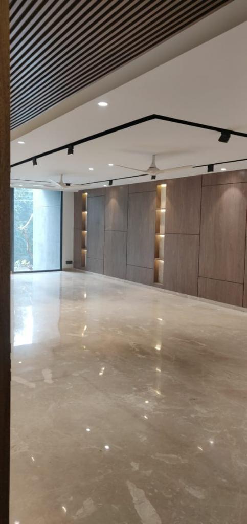 Ultra Luxury Builder Floor For Sale In Dlf Phase-1